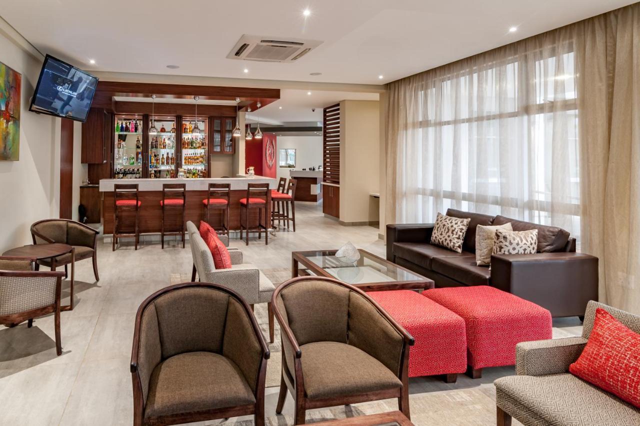 Hotel Savoy And Conference Centre Mthatha Bagian luar foto